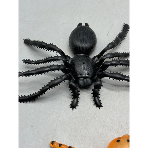 Set Of 3 Black & Orange Plastic Spider Toys Halloween Party Decor 6.5" Width REA - Picture 3 of 5